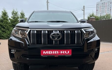 Toyota Land Cruiser Prado 150 рестайлинг 2, 2018 год, 5 700 000 рублей, 1 фотография