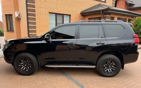 Toyota Land Cruiser Prado 150 рестайлинг 2, 2018 год, 5 700 000 рублей, 4 фотография