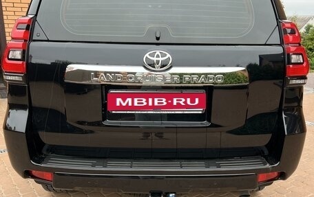 Toyota Land Cruiser Prado 150 рестайлинг 2, 2018 год, 5 700 000 рублей, 2 фотография