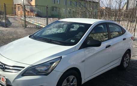 Hyundai Solaris II рестайлинг, 2014 год, 950 000 рублей, 1 фотография