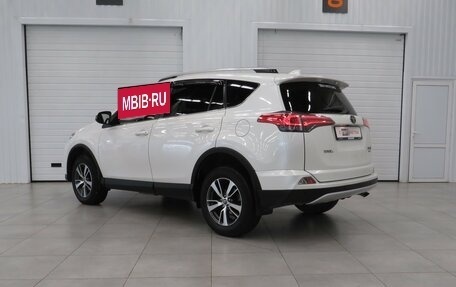 Toyota RAV4, 2017 год, 2 400 000 рублей, 5 фотография