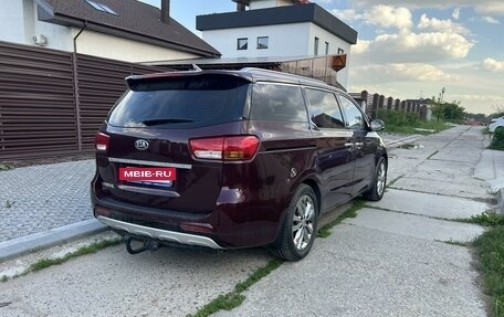 KIA Carnival III, 2017 год, 2 500 000 рублей, 5 фотография