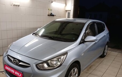 Hyundai Solaris II рестайлинг, 2011 год, 750 000 рублей, 1 фотография