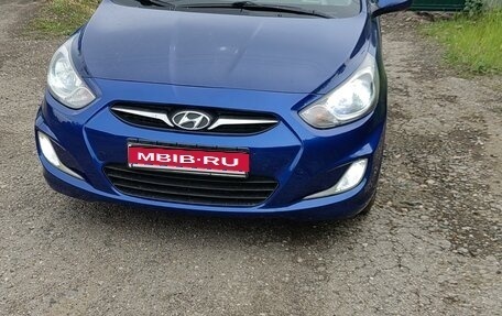 Hyundai Solaris II рестайлинг, 2012 год, 650 000 рублей, 1 фотография