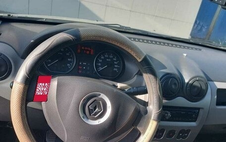 Renault Logan I, 2011 год, 700 000 рублей, 7 фотография