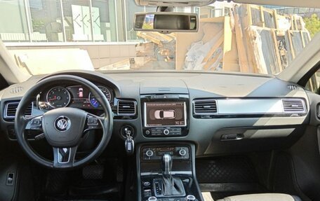 Volkswagen Touareg III, 2010 год, 1 909 400 рублей, 19 фотография