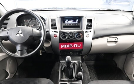 Mitsubishi Pajero Sport II рестайлинг, 2011 год, 1 850 000 рублей, 10 фотография