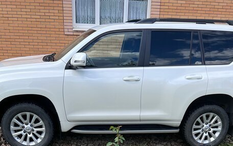 Toyota Land Cruiser Prado 150 рестайлинг 2, 2014 год, 3 690 000 рублей, 4 фотография