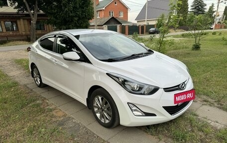 Hyundai Elantra V, 2015 год, 1 550 000 рублей, 2 фотография