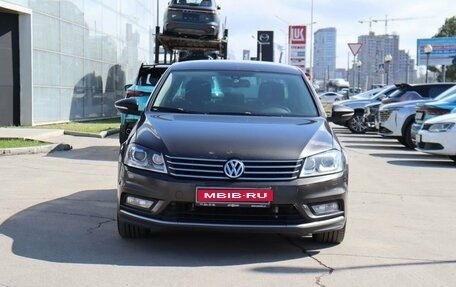 Volkswagen Passat B7, 2014 год, 1 580 000 рублей, 2 фотография