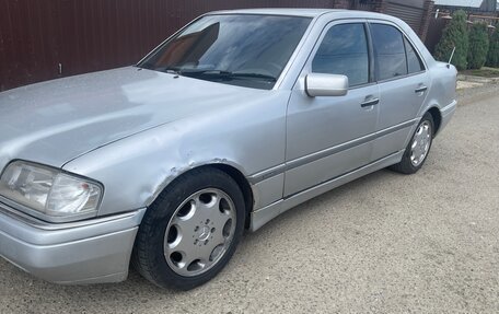 Mercedes-Benz C-Класс, 1995 год, 280 000 рублей, 1 фотография