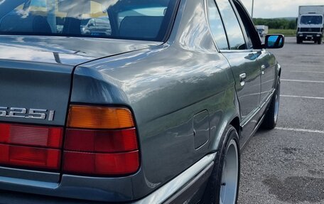 BMW 5 серия, 1988 год, 1 250 000 рублей, 3 фотография