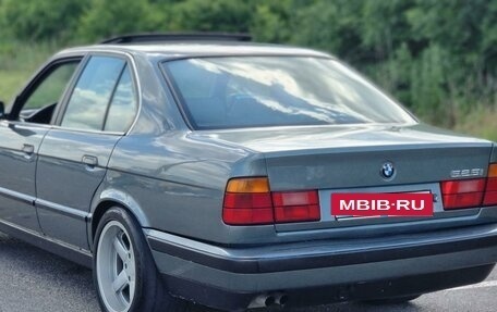 BMW 5 серия, 1988 год, 1 250 000 рублей, 2 фотография
