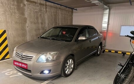 Toyota Avensis III рестайлинг, 2006 год, 950 000 рублей, 1 фотография