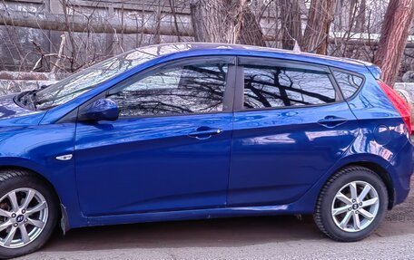 Hyundai Solaris II рестайлинг, 2012 год, 650 000 рублей, 3 фотография