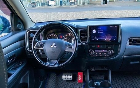 Mitsubishi Outlander III рестайлинг 3, 2014 год, 1 670 000 рублей, 5 фотография