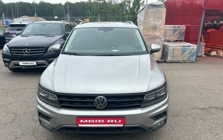 Volkswagen Tiguan II, 2017 год, 2 167 000 рублей, 2 фотография