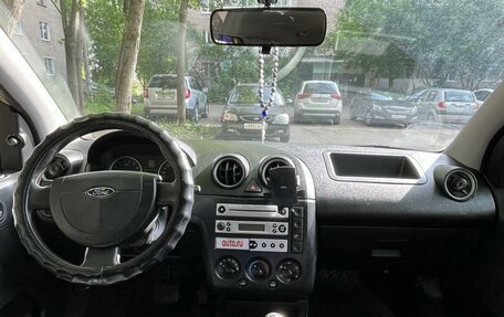 Ford Fiesta, 2005 год, 399 000 рублей, 9 фотография