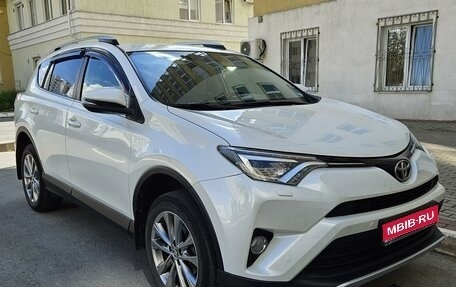 Toyota RAV4, 2016 год, 3 100 000 рублей, 1 фотография