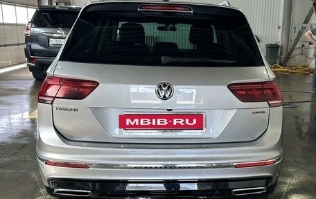 Volkswagen Tiguan II, 2018 год, 3 100 000 рублей, 2 фотография