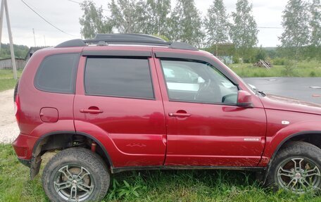 Chevrolet Niva I рестайлинг, 2016 год, 730 000 рублей, 2 фотография