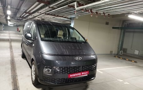 Hyundai Staria, 2021 год, 4 200 000 рублей, 3 фотография