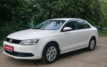 Volkswagen Jetta VI, 2012 год, 1 050 000 рублей, 1 фотография