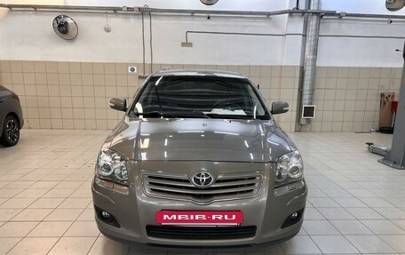 Toyota Avensis III рестайлинг, 2006 год, 950 000 рублей, 3 фотография