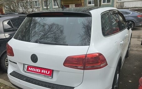 Volkswagen Touareg III, 2012 год, 2 500 000 рублей, 4 фотография