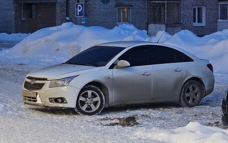 Chevrolet Cruze II, 2011 год, 1 000 000 рублей, 3 фотография