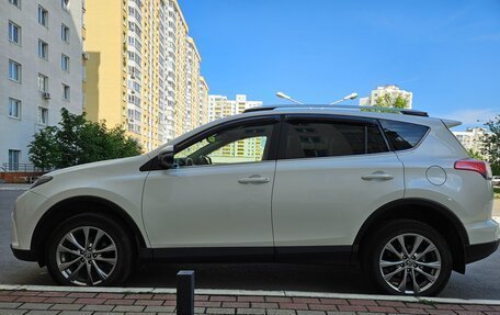 Toyota RAV4, 2016 год, 3 100 000 рублей, 4 фотография