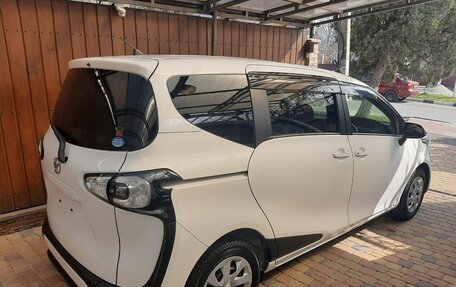 Toyota Sienta II, 2017 год, 1 557 000 рублей, 4 фотография