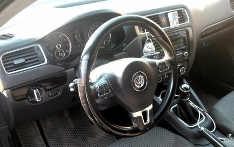 Volkswagen Jetta VI, 2012 год, 934 000 рублей, 8 фотография