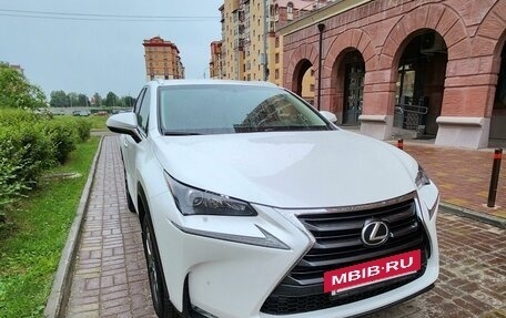 Lexus NX I, 2017 год, 2 700 000 рублей, 6 фотография