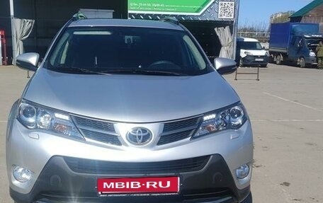 Toyota RAV4, 2013 год, 1 799 000 рублей, 2 фотография