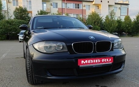 BMW 1 серия, 2009 год, 1 050 000 рублей, 5 фотография