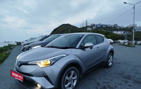 Toyota C-HR I рестайлинг, 2017 год, 1 790 000 рублей, 5 фотография