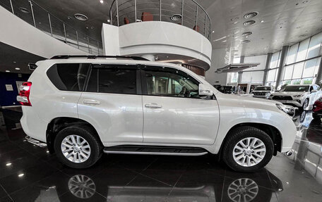 Toyota Land Cruiser Prado 150 рестайлинг 2, 2017 год, 4 572 000 рублей, 4 фотография