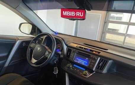 Toyota RAV4, 2014 год, 1 990 000 рублей, 12 фотография