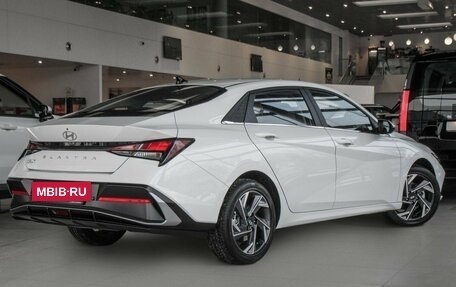 Hyundai Elantra, 2023 год, 2 790 000 рублей, 4 фотография