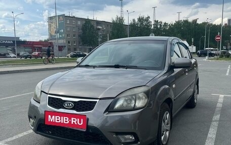 KIA Rio II, 2011 год, 620 000 рублей, 1 фотография