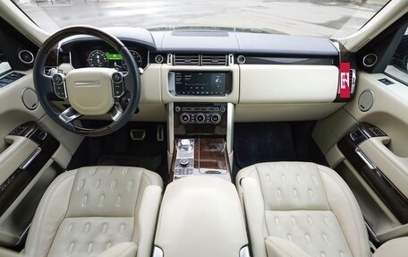 Land Rover Range Rover IV рестайлинг, 2017 год, 9 900 000 рублей, 2 фотография