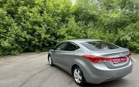 Hyundai Elantra V, 2011 год, 990 000 рублей, 2 фотография