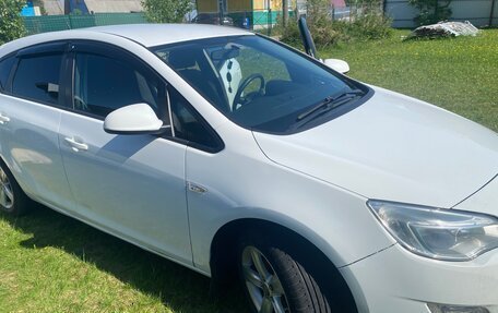 Opel Astra J, 2011 год, 750 000 рублей, 6 фотография