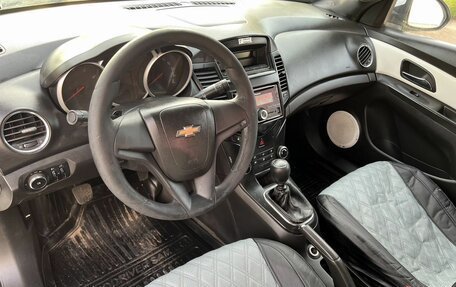 Chevrolet Cruze II, 2011 год, 645 000 рублей, 8 фотография