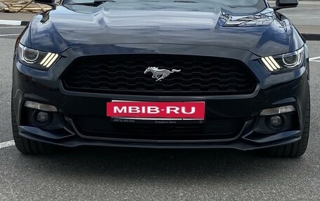 Ford Mustang VI рестайлинг, 2017 год, 3 000 000 рублей, 2 фотография