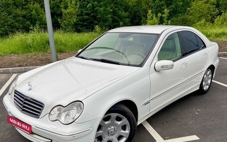 Mercedes-Benz C-Класс, 2005 год, 990 000 рублей, 5 фотография