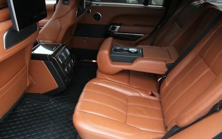 Land Rover Range Rover IV рестайлинг, 2015 год, 3 870 000 рублей, 9 фотография