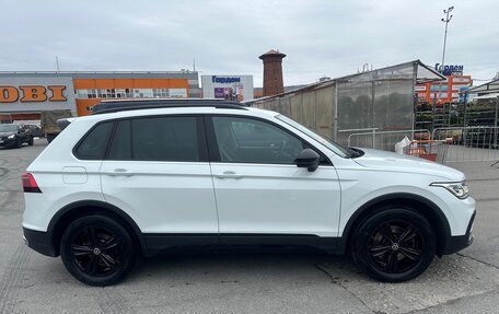 Volkswagen Tiguan II, 2021 год, 3 850 000 рублей, 3 фотография