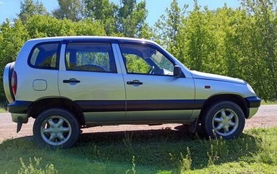 Chevrolet Niva I рестайлинг, 2004 год, 378 000 рублей, 1 фотография